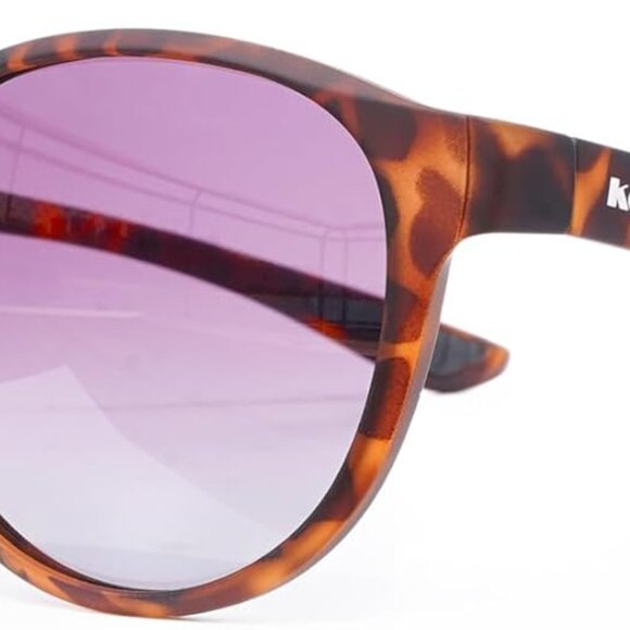 Retro Cat Eye Sunglasses Non-Polarized Tortoise Frame UV Protection for Men Wome - Picture 1 of 7